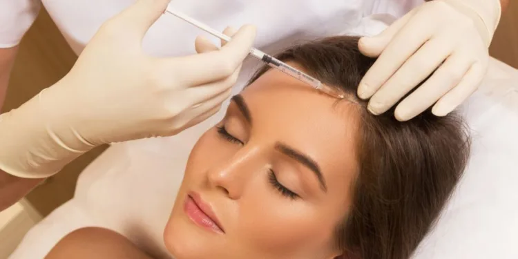 Which Hair Fall Signs Indicate You Have To Meet a Specialist?