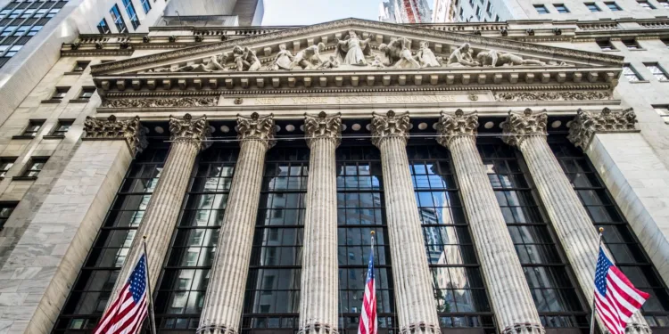 Dow Jones Plummets Over 1,100 Points: Analyzing the Causes, Potential Impacts, and Historical Comparisons