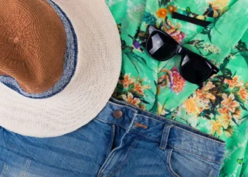 4 MOST SUTABLE OUTFIT FOR WOMEN IN SUMMER