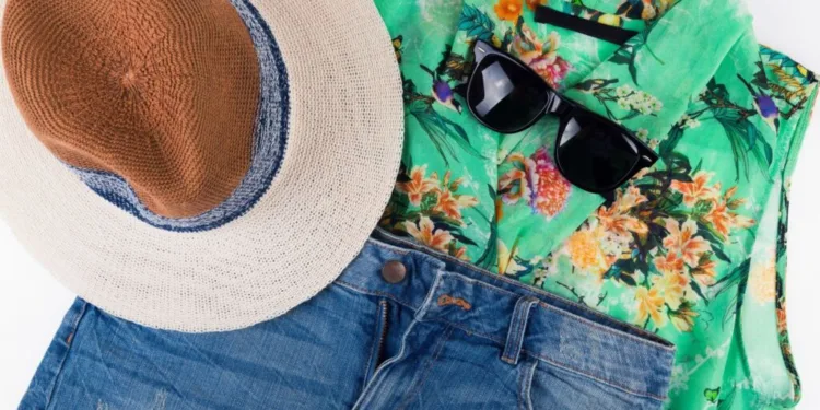 4 MOST SUTABLE OUTFIT FOR WOMEN IN SUMMER