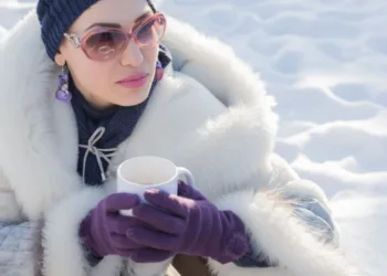 FASHION OUTFITS FOR WOMEN IN WINTER